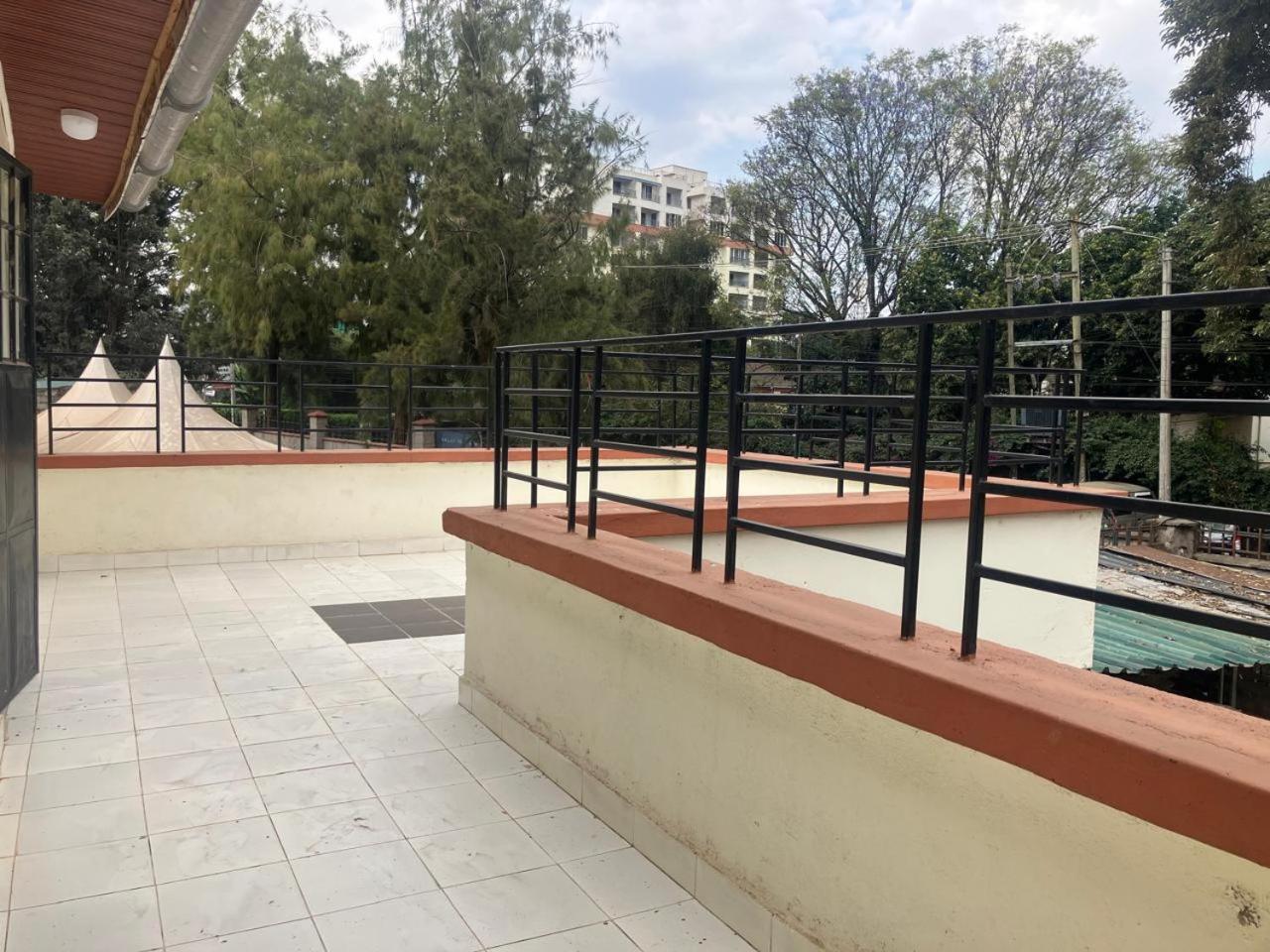 Lulu'S Suites Valley Arcade Limited Ναϊρόμπι Εξωτερικό φωτογραφία
